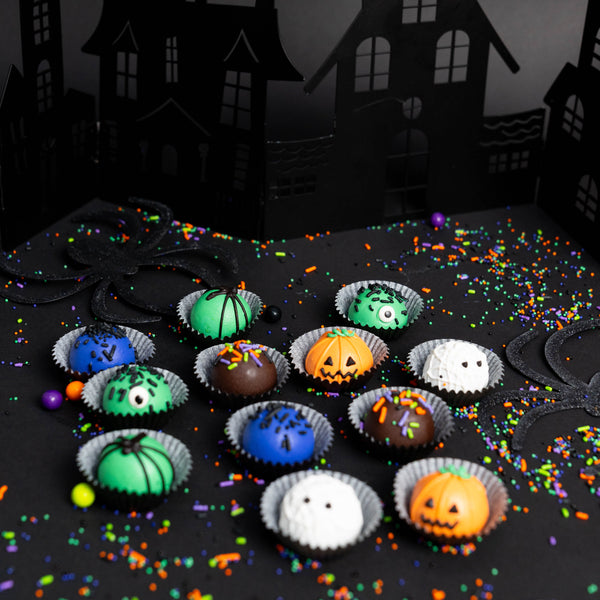 Cake balls decorated in a Halloween theme